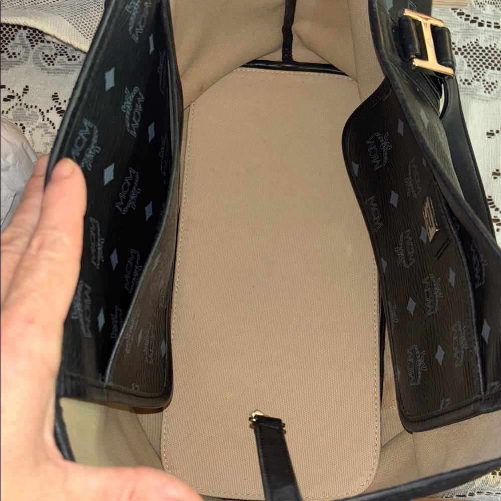 MCM Black and Gray genuine pebbled leather luxury version Tote pristine - Picture 13 of 16